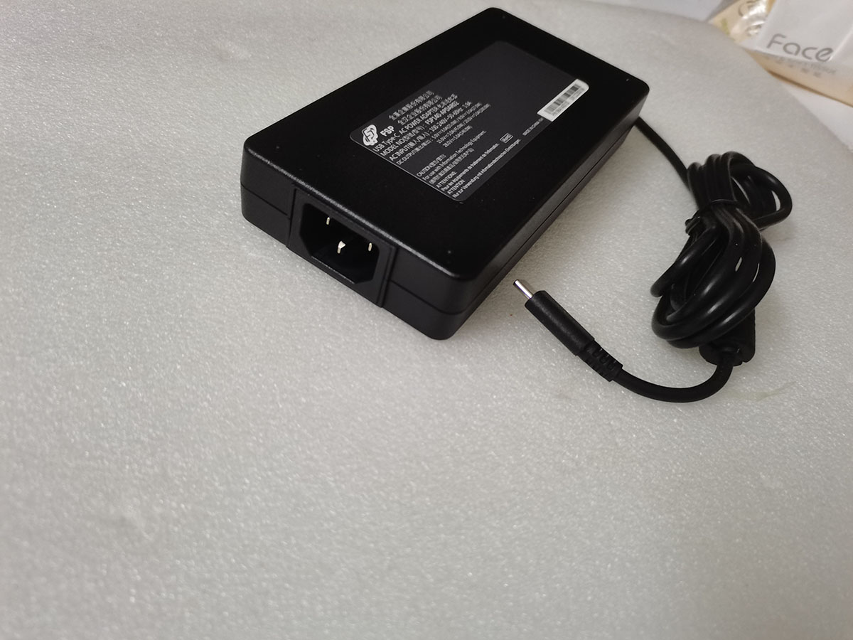 NOWY Slim OEM FSP 28V 5A FSP14 – Pc Gaming News recenzja i cena