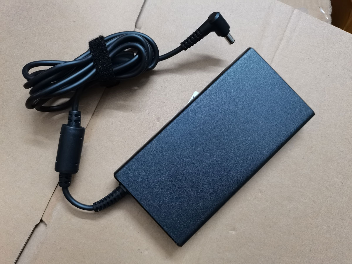 NOWY Slim OEM Chicony 19.5V 9. – Pc Gaming News recenzja i cena